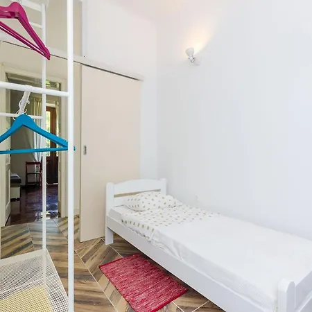 Apartment Eos & Vespera - One Bedroom With Terrace And Garden View Eos Isto Ni